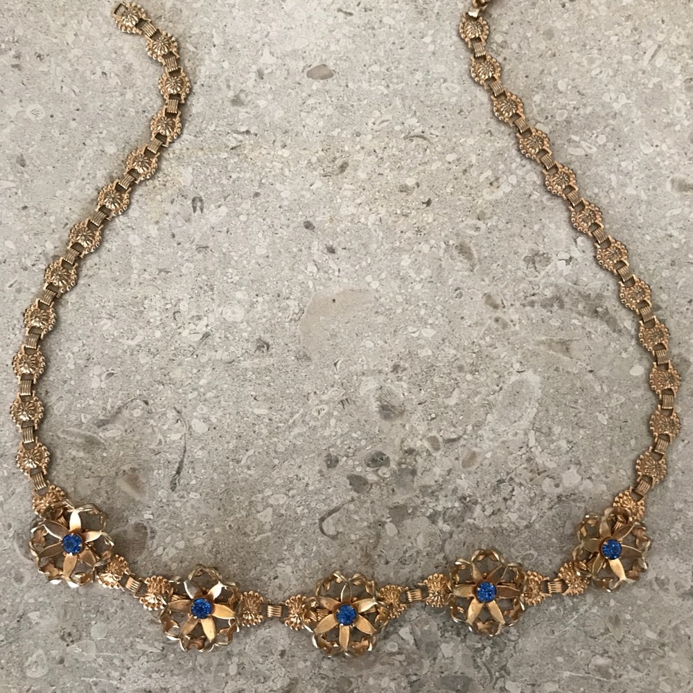 PRICE FIRM Old Goldtone & Rhinestone Flower Choker Unique